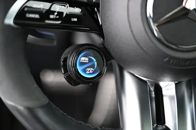 Mercedes-Benz E-Class view 25