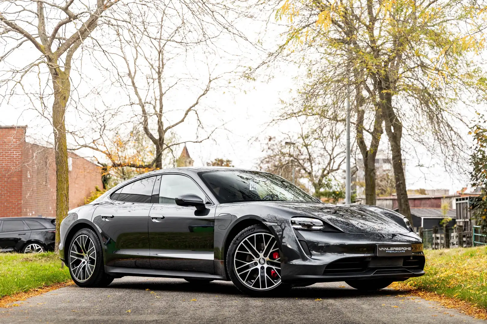 Porsche Taycan 4S Berline * Passenger Display * Pano * Camera * Gris - 1