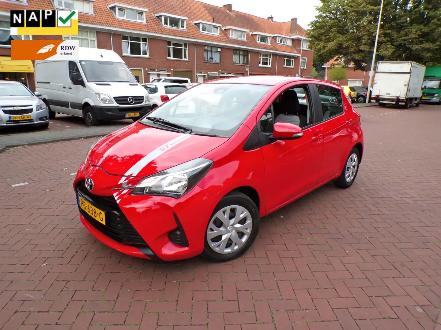Toyota Yaris 1.0 VVT-i Comfort NL AUTO ORGINELE KM STAND MET NA Rojo - 1