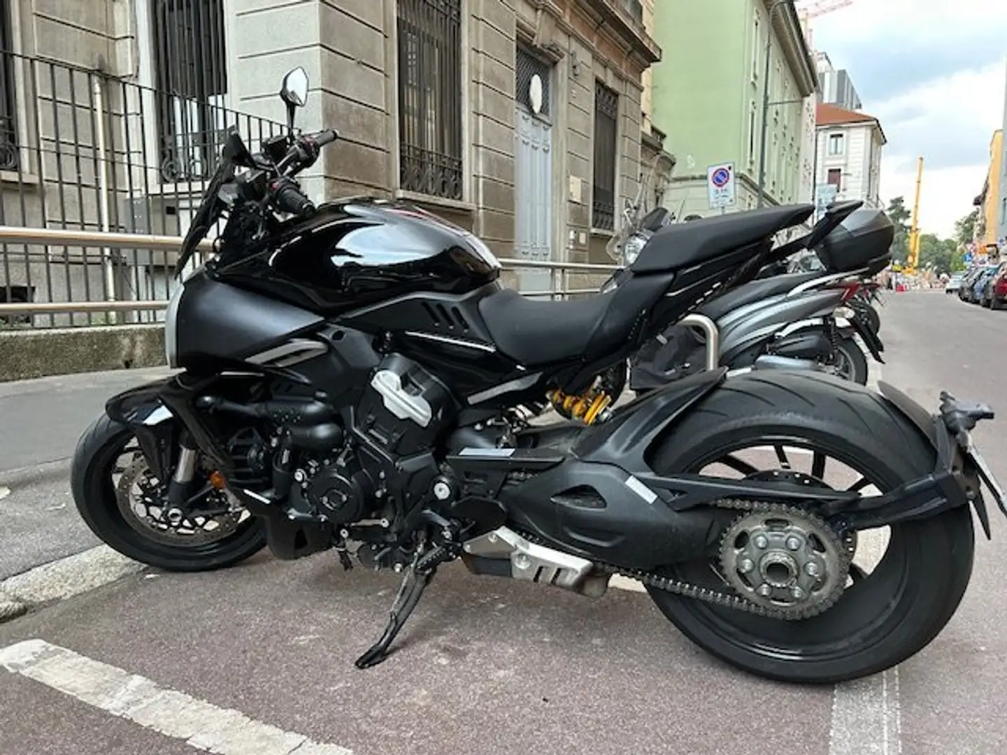 Ducati Diavel V4 Negru - 2
