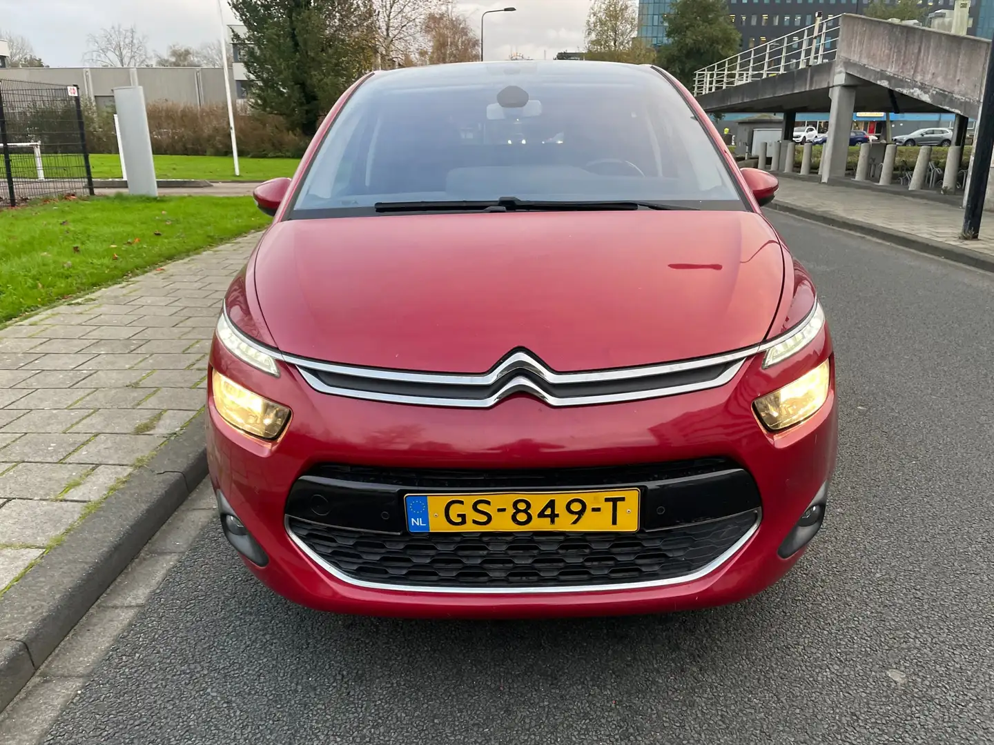 Citroen C4 Picasso 1.2 PureTech Business | NAP | Vol opties! Rouge - 2
