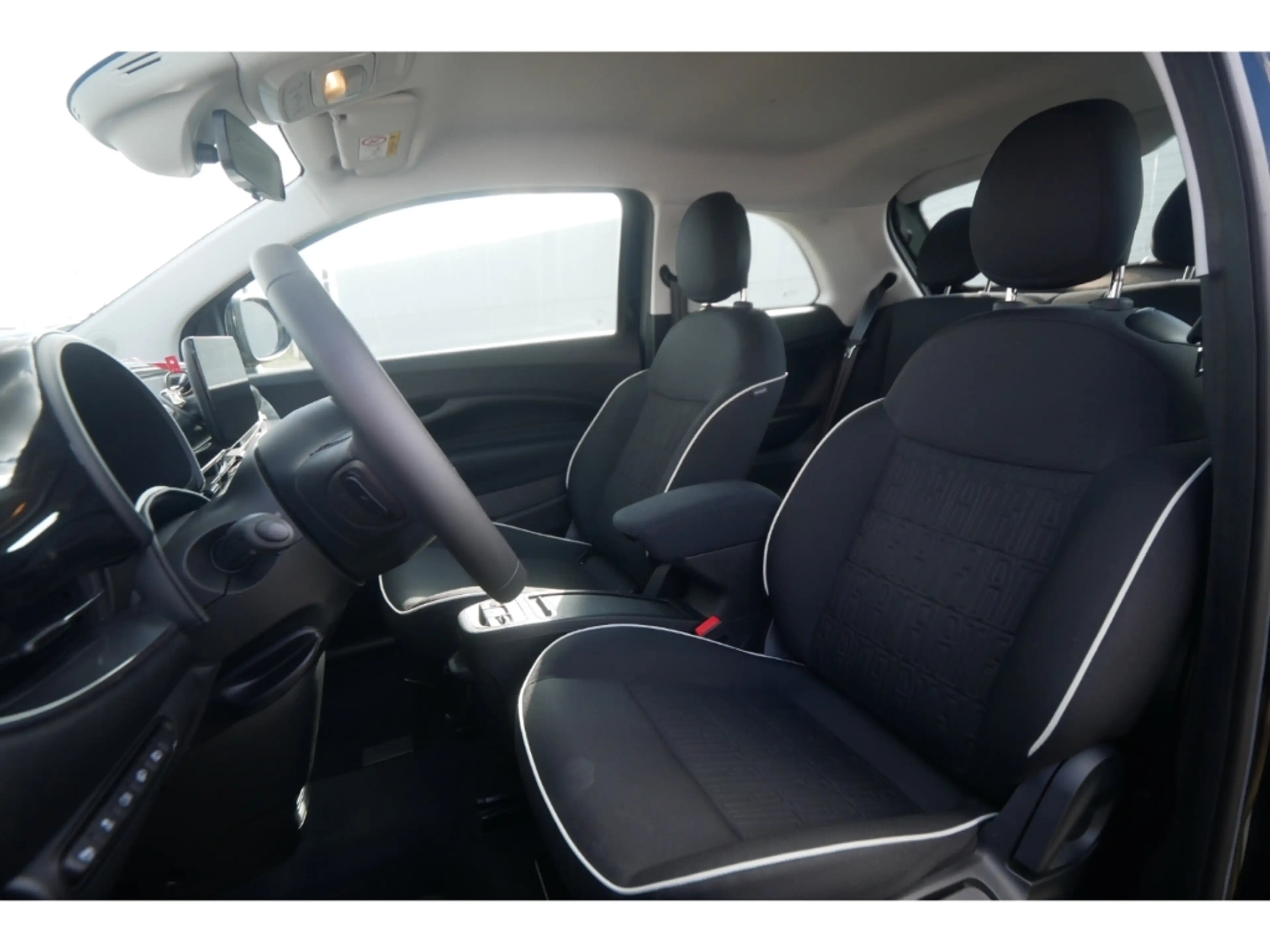 Fiat 500e AT 42 Kwh 118PS KOMFORT KAMERA SHZ ALU — photo 10