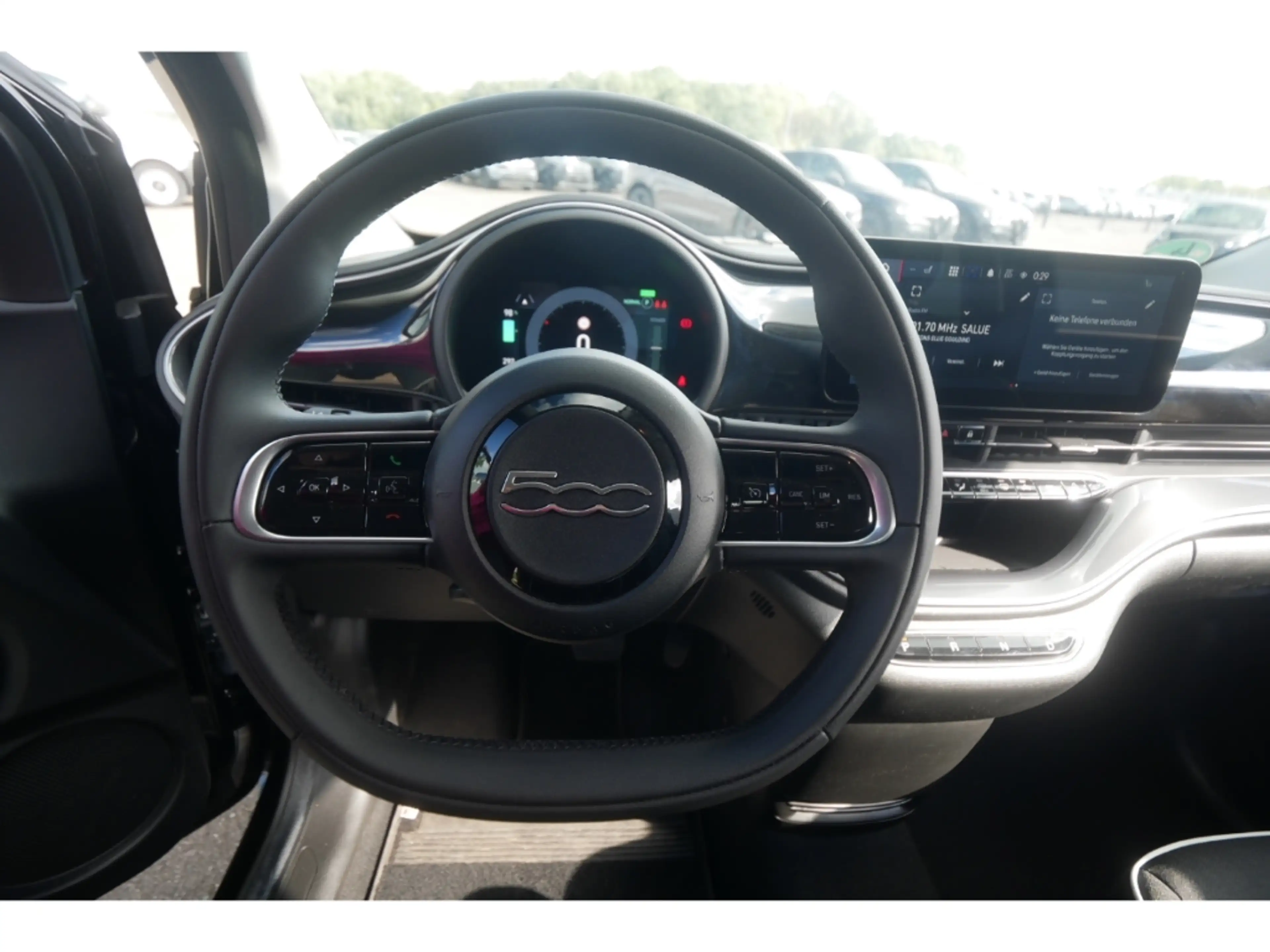 Fiat 500e AT 42 Kwh 118PS KOMFORT KAMERA SHZ ALU — photo 11