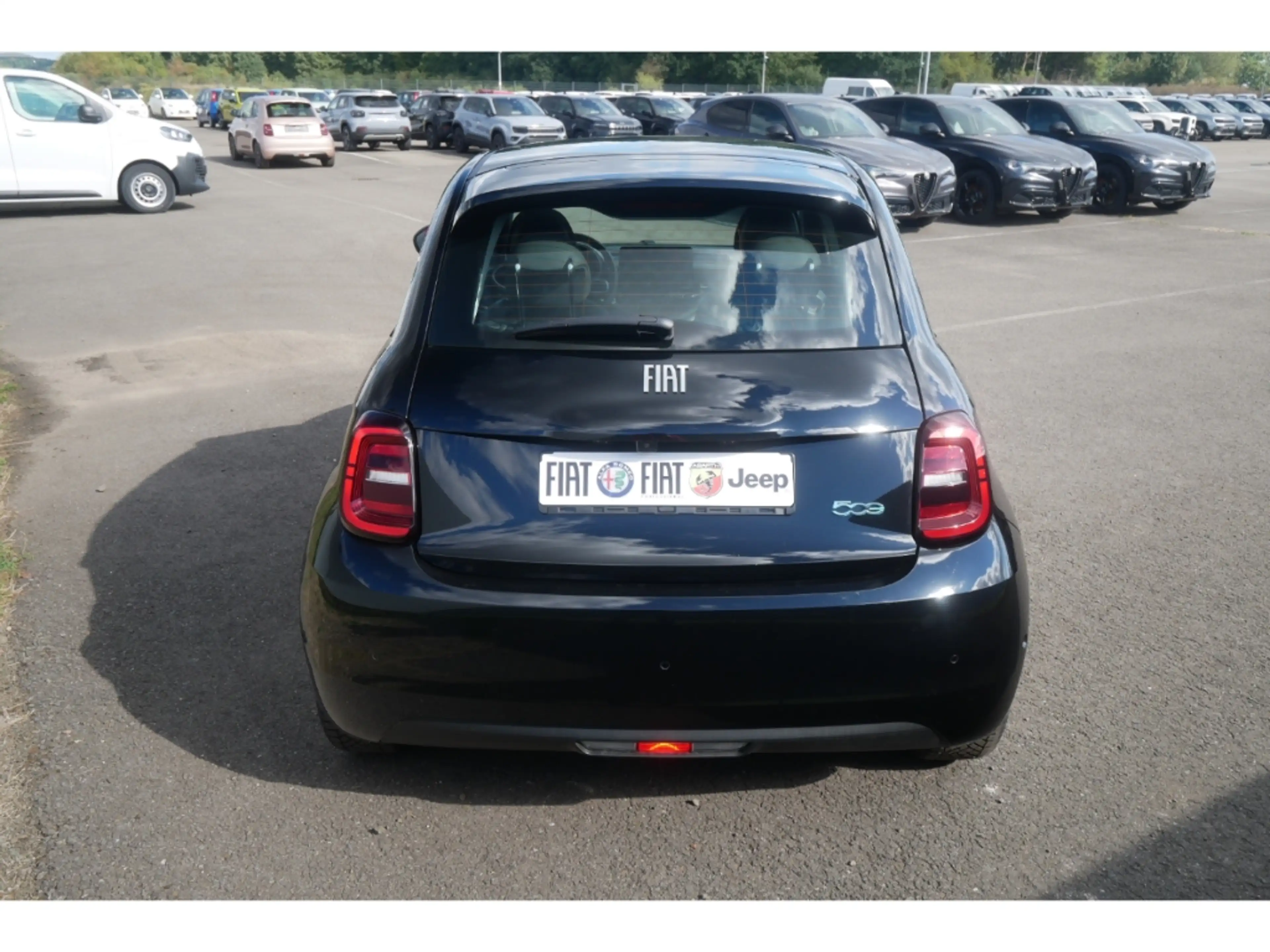 Fiat 500e AT 42 Kwh 118PS KOMFORT KAMERA SHZ ALU — photo 4