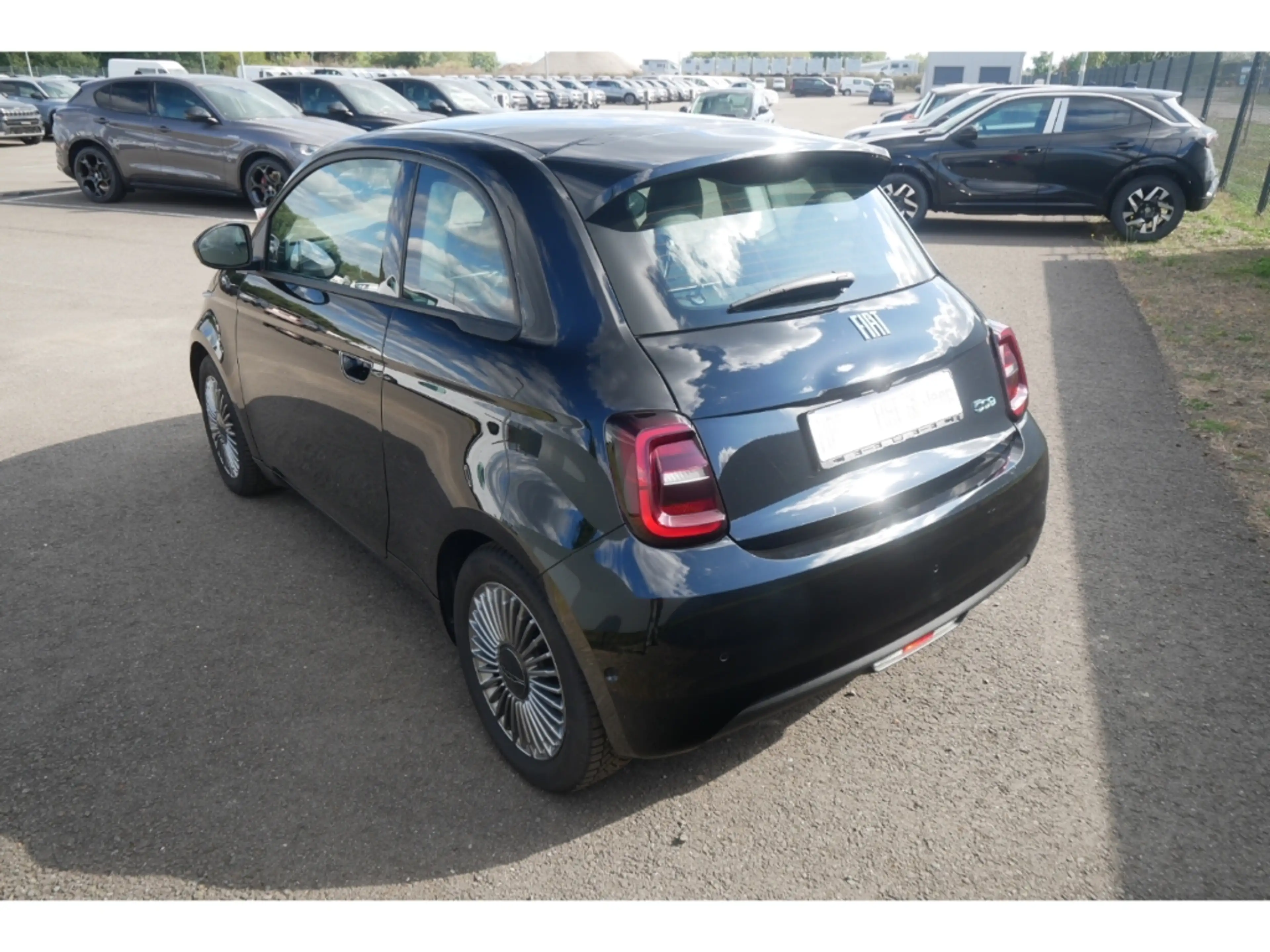 Fiat 500e AT 42 Kwh 118PS KOMFORT KAMERA SHZ ALU — photo 5