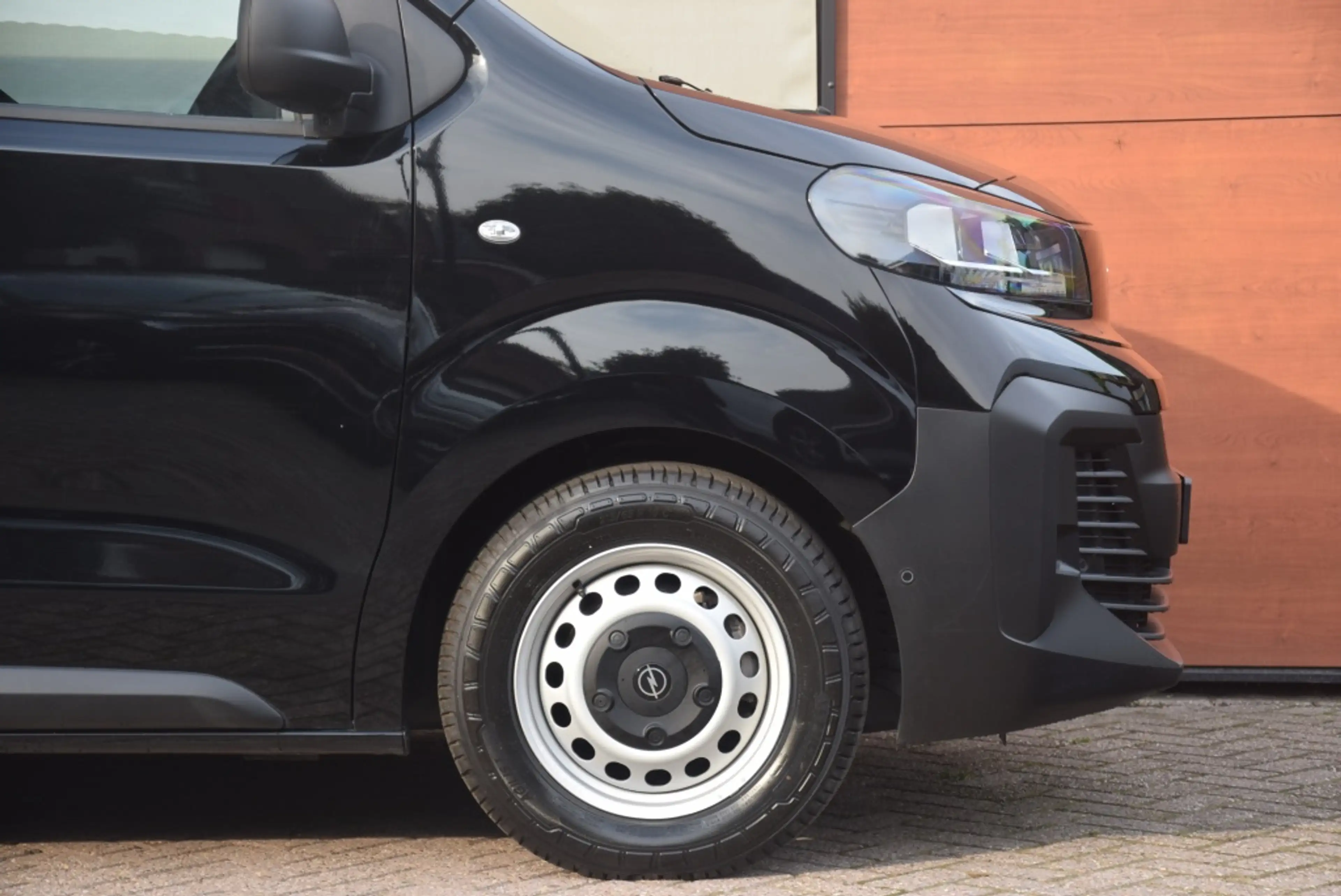 Opel Vivaro-e Electric L2 75kWh Facelift/Bank/PDC/Carplay — photo 11