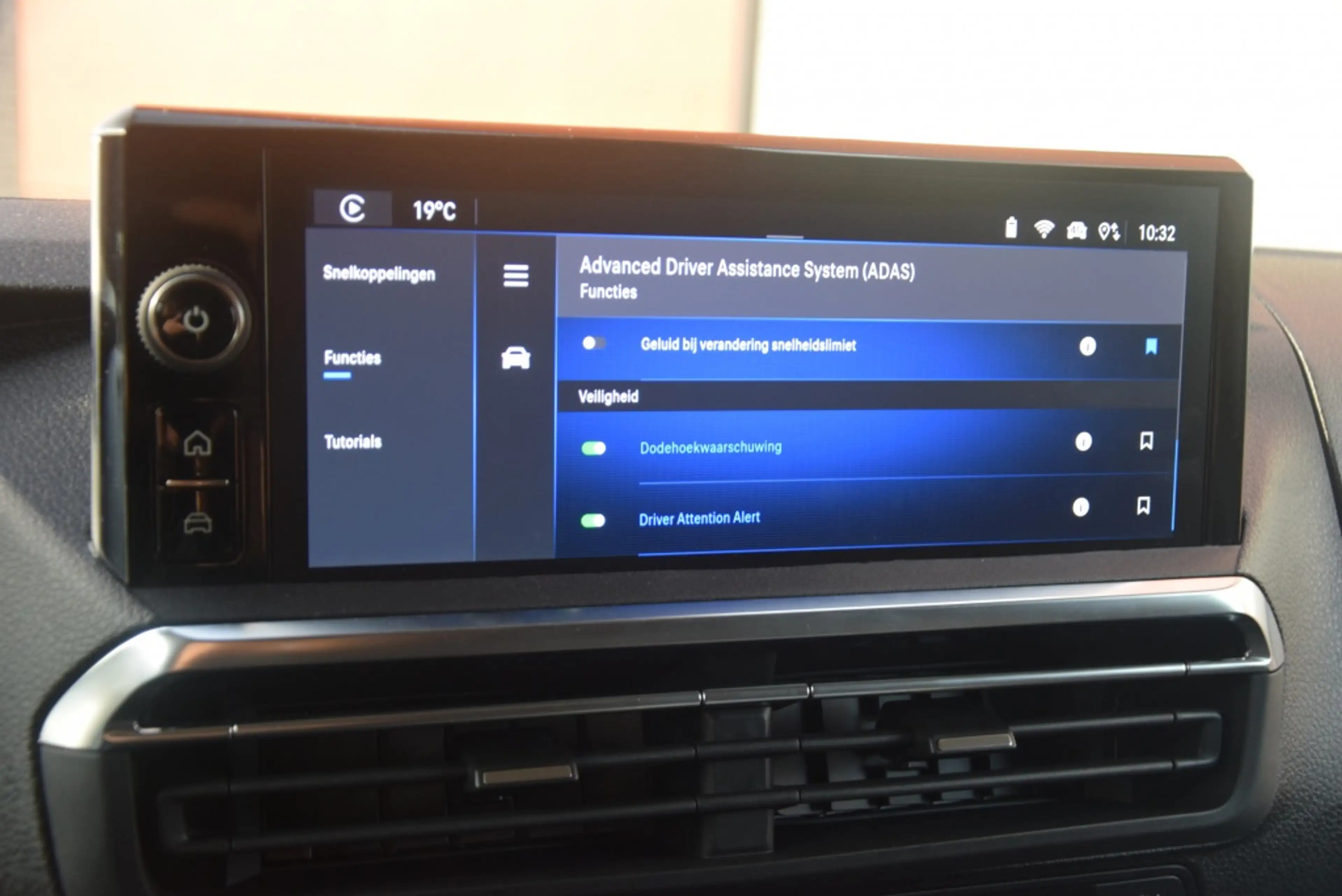 Opel Vivaro-e Electric L2 75kWh Facelift/Bank/PDC/Carplay — photo 24