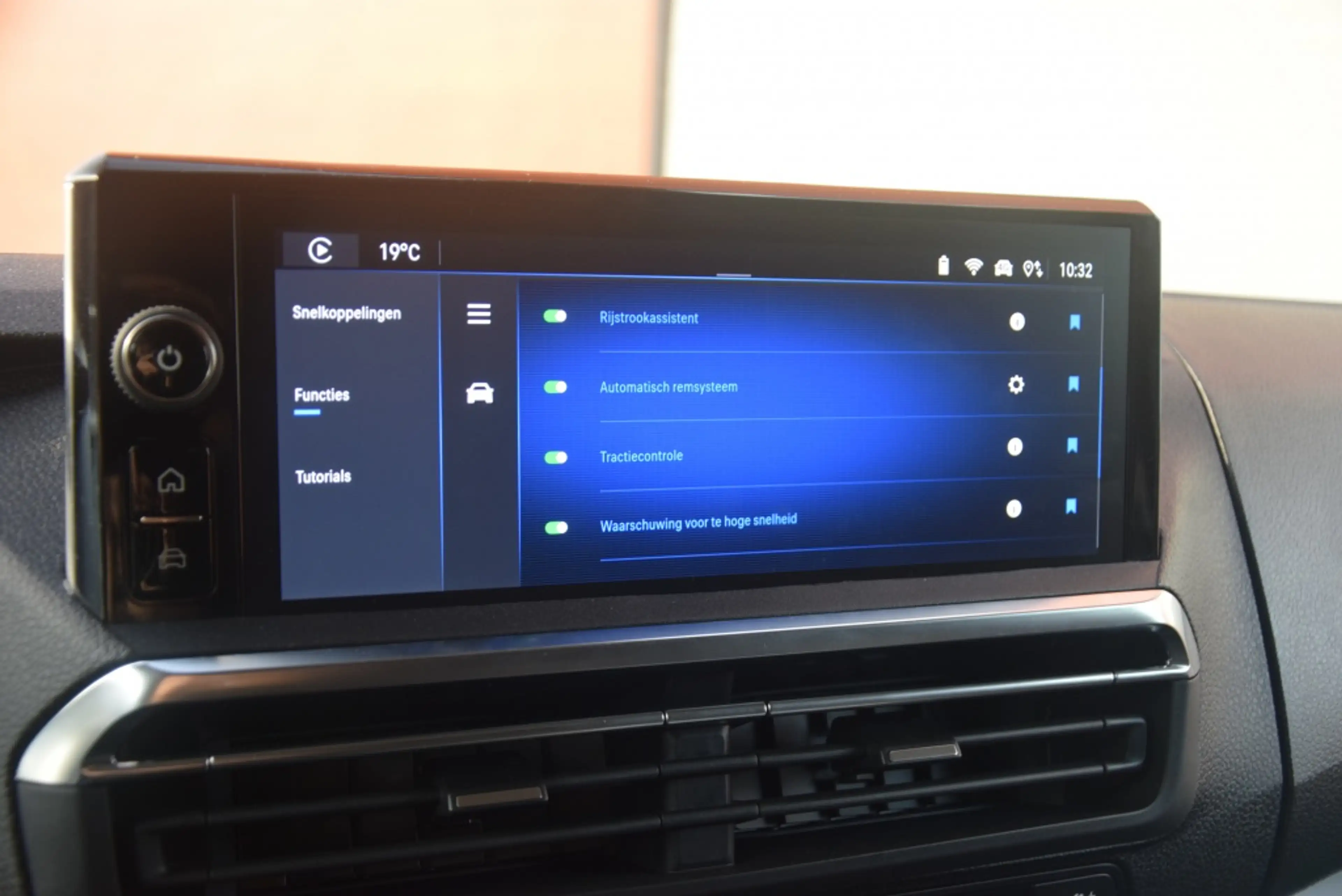 Opel Vivaro-e Electric L2 75kWh Facelift/Bank/PDC/Carplay — photo 23