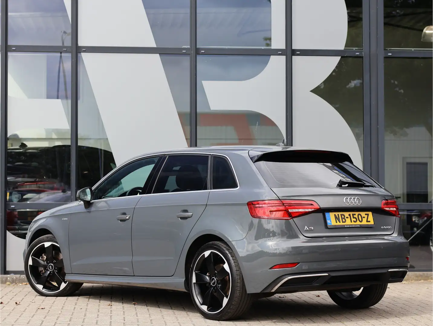 Audi A3 Sportback 1.4 e-tron 150PK Automaat | Virtual | Na Grijs - 2