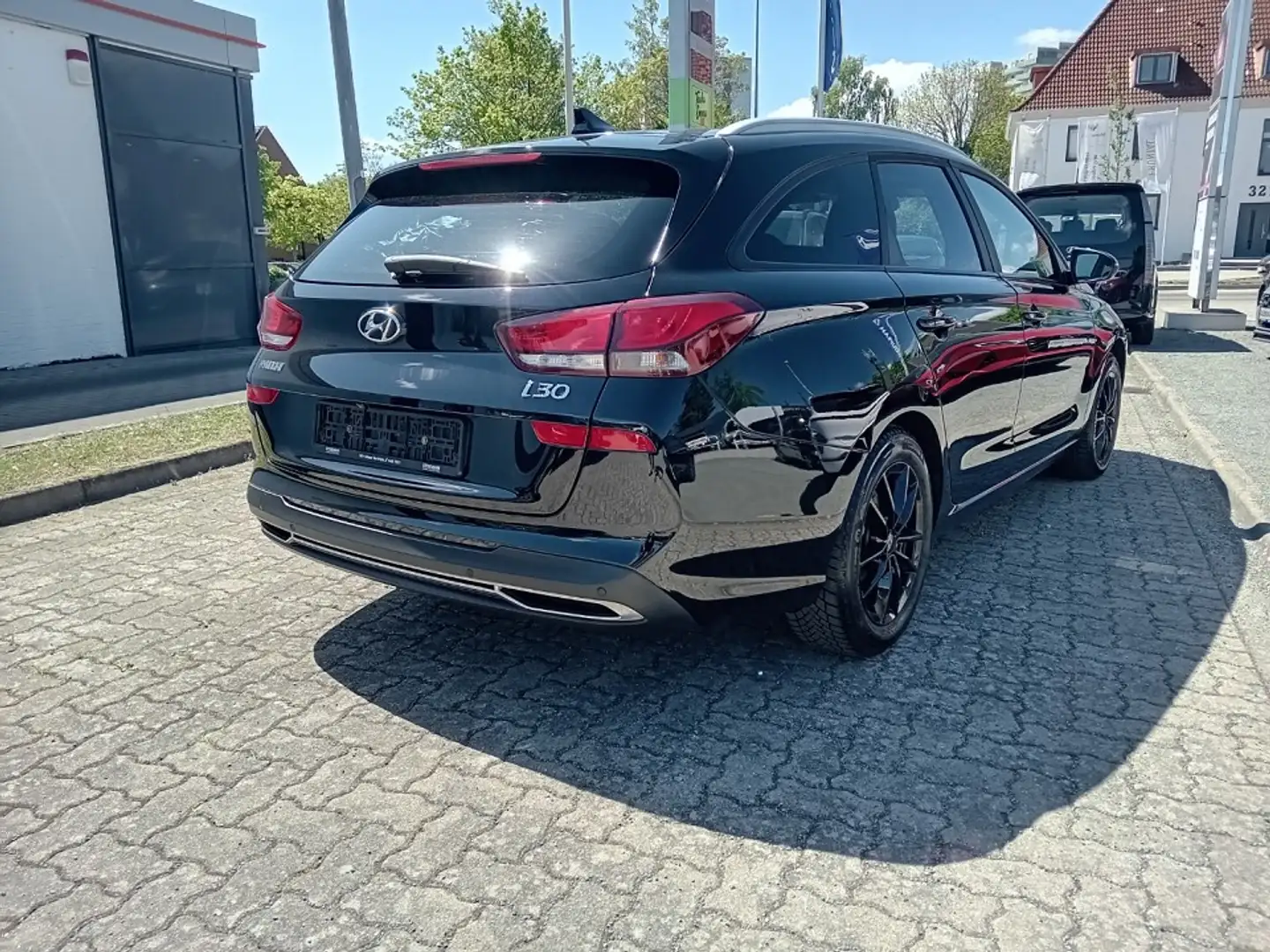 Hyundai i30 Kombi 1.6 CRDi 115PS 7-DCT INTRO EDITION Noir - 2