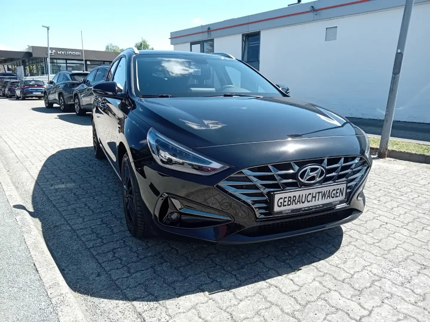 Hyundai i30 Kombi 1.6 CRDi 115PS 7-DCT INTRO EDITION Noir - 1