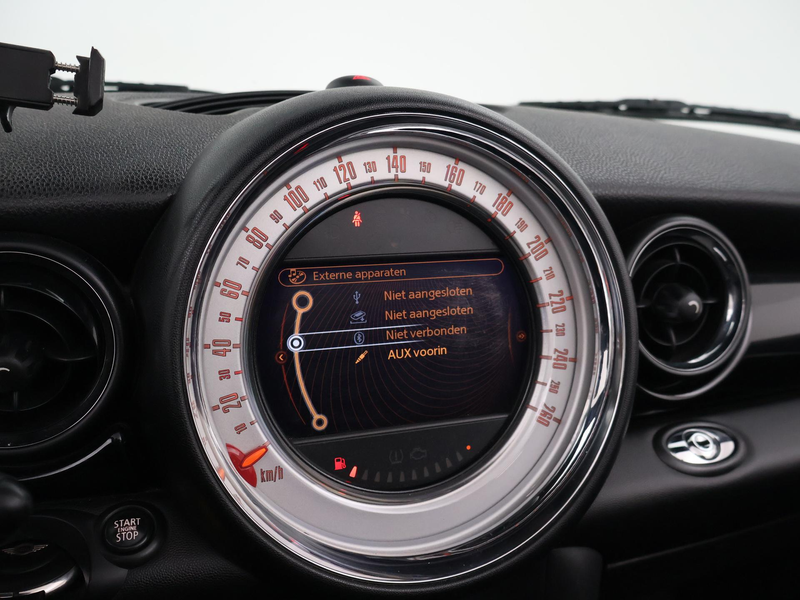 MINI Cabrio 2.0 SD 143 PK DIESEL CHILI + STOELVERW. | L — photo 29