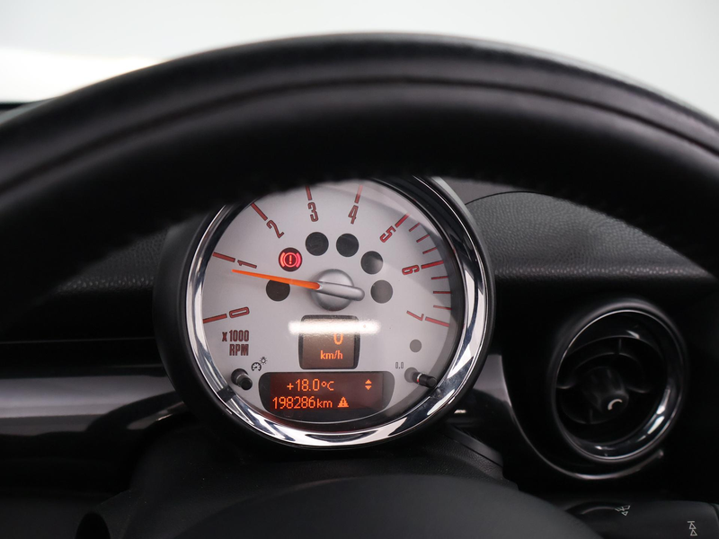 MINI Cabrio 2.0 SD 143 PK DIESEL CHILI + STOELVERW. | L — photo 18