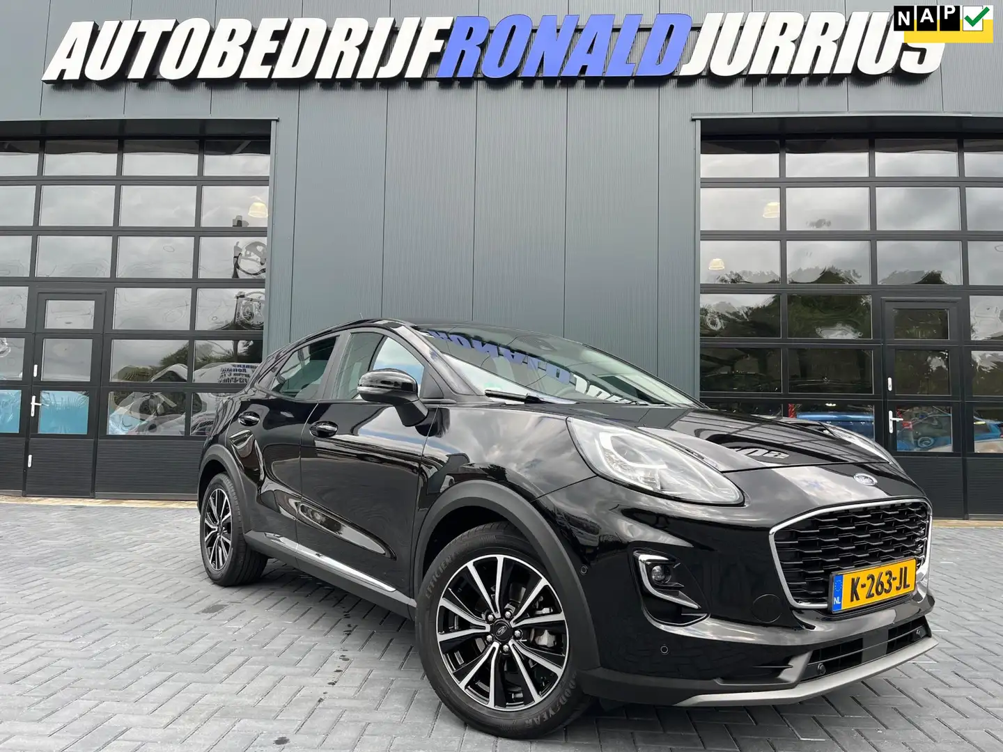 Ford Puma 1.0 EcoBoost Hybrid Titanium NL.Auto/Camera/Climat Zwart - 1