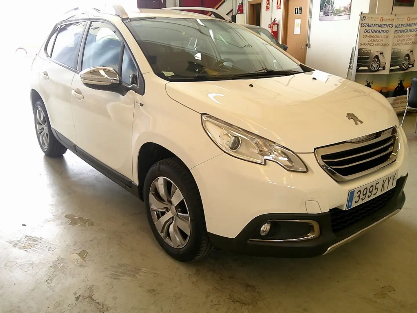 Peugeot 2008 1.2 PureTech Style 82 Blanco - 2