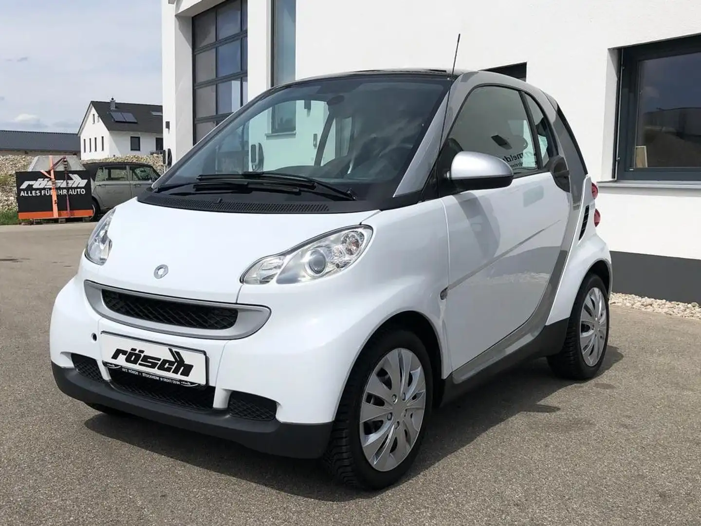 smart forTwo fortwo coupe Silber - 2