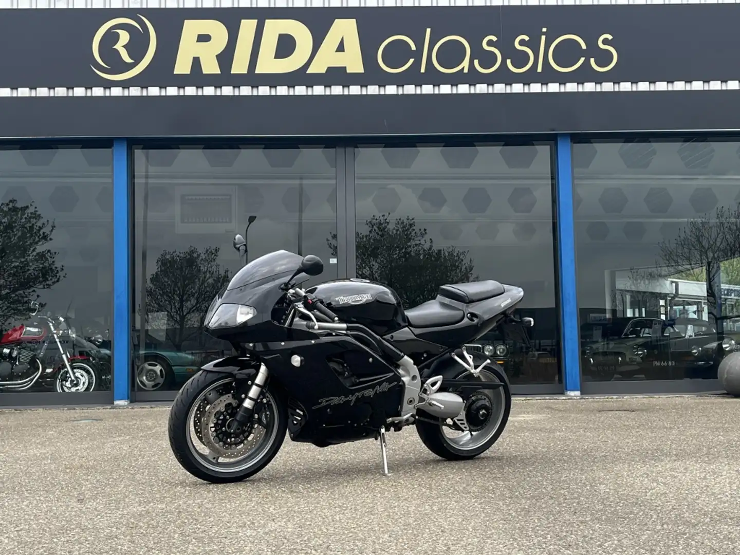Triumph Daytona 955i Zwart - 2