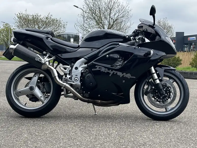 Triumph Daytona 955i - foto 7