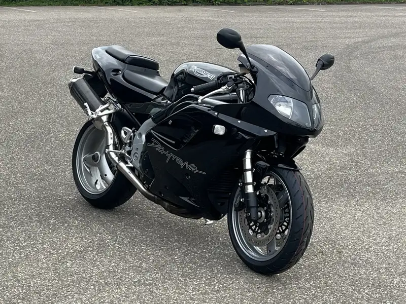 Triumph Daytona 955i - foto 5