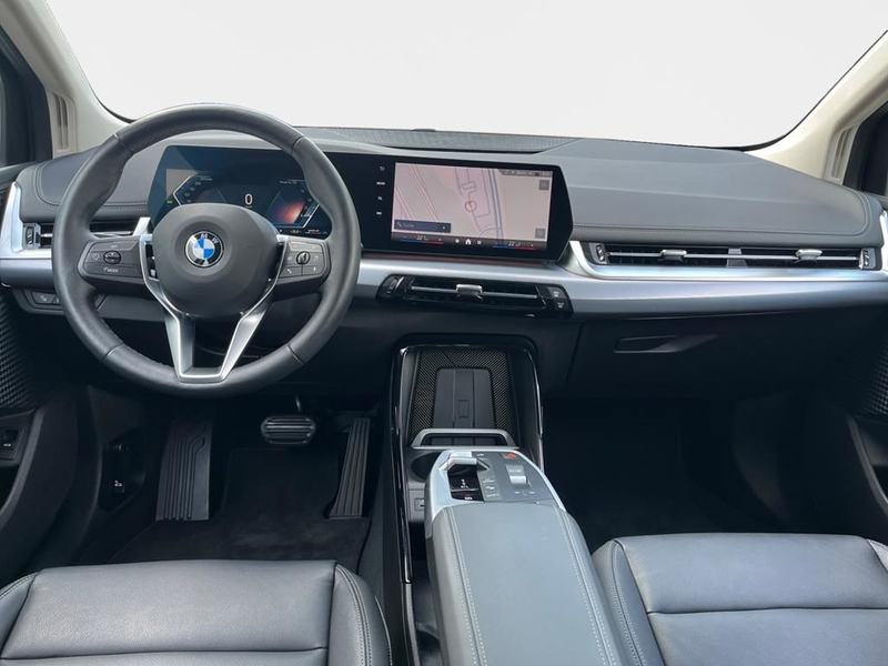 BMW 218 Luxury Line — photo 12