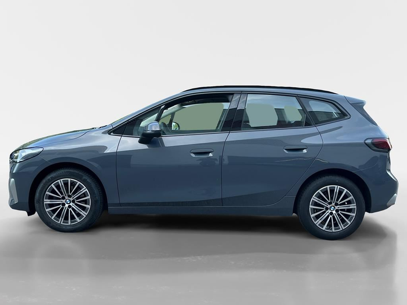 BMW 218 Luxury Line — photo 4