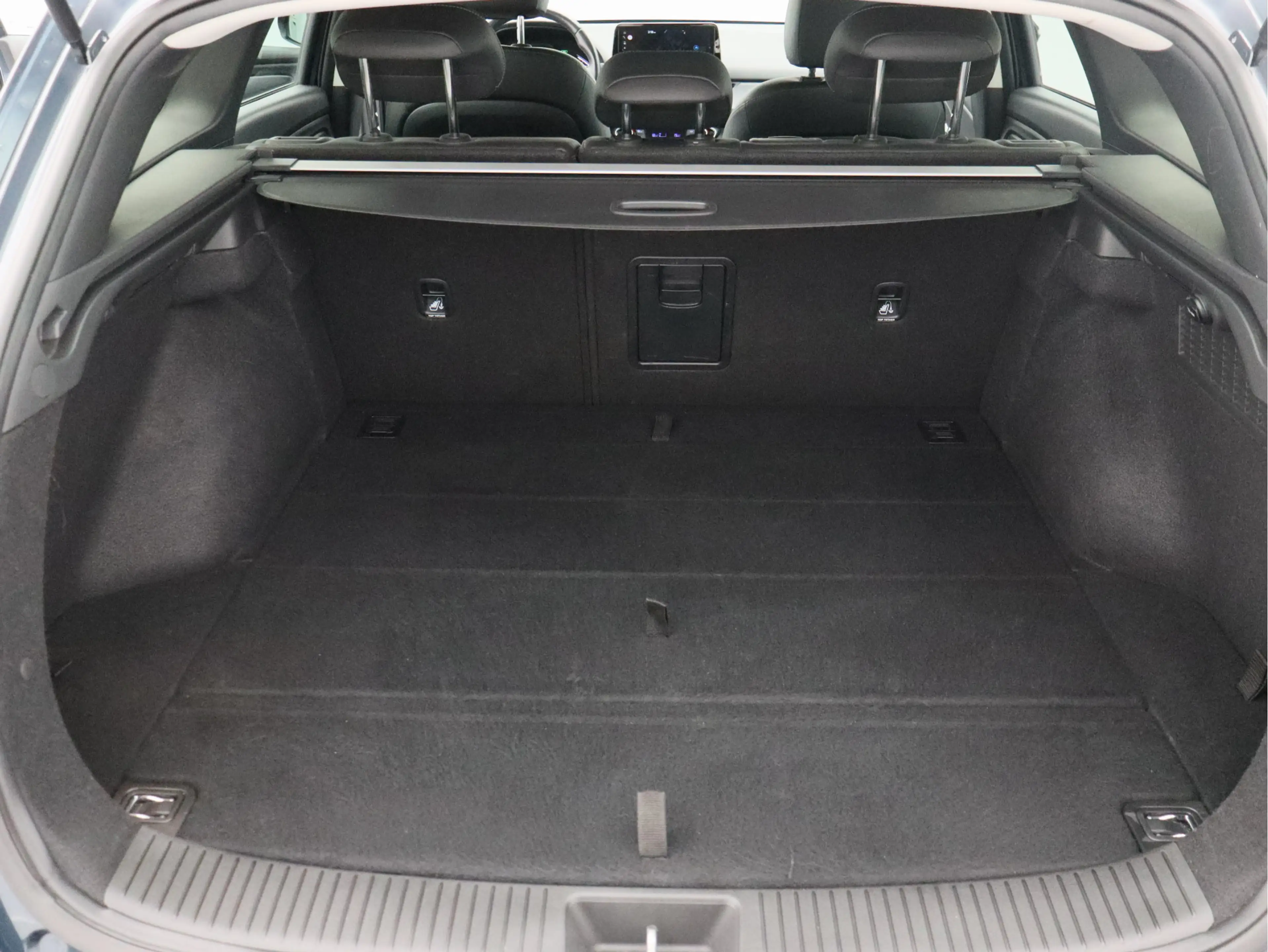 Hyundai i30 Wagon 1.5 T-GDi MHEV Premium/ lage km/ trekhaak af — photo 16