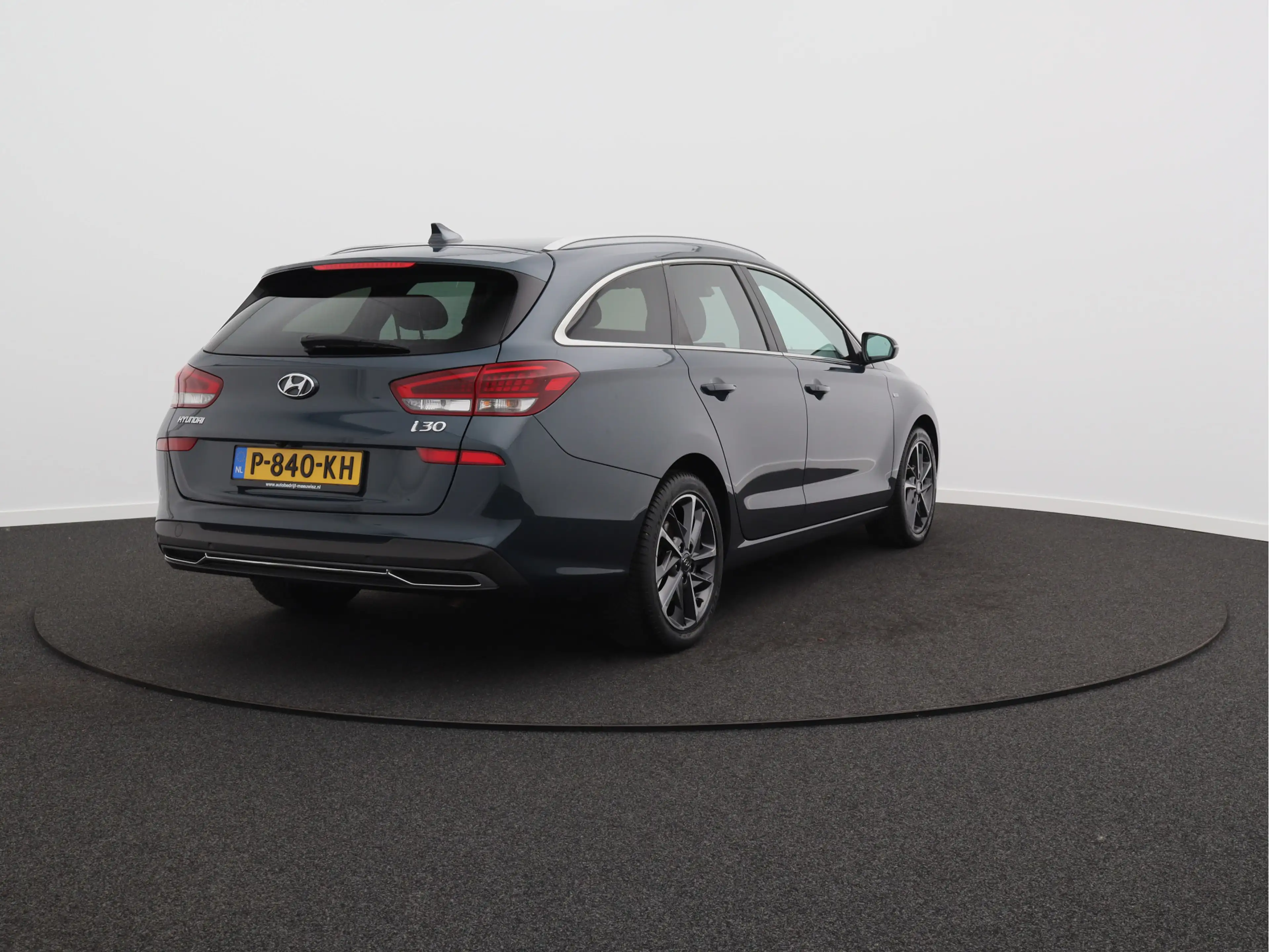 Hyundai i30 Wagon 1.5 T-GDi MHEV Premium/ lage km/ trekhaak af — photo 18