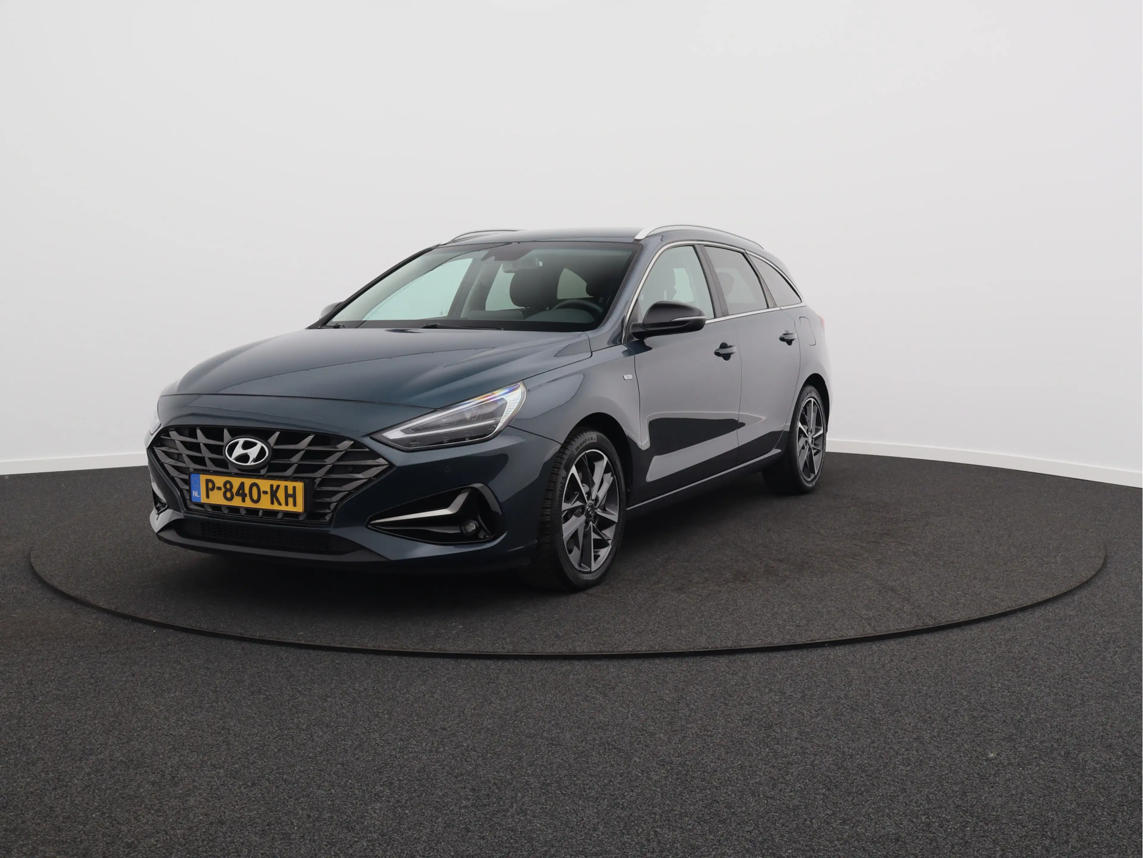 Hyundai i30 Wagon 1.5 T-GDi MHEV Premium/ lage km/ trekhaak af — photo 6
