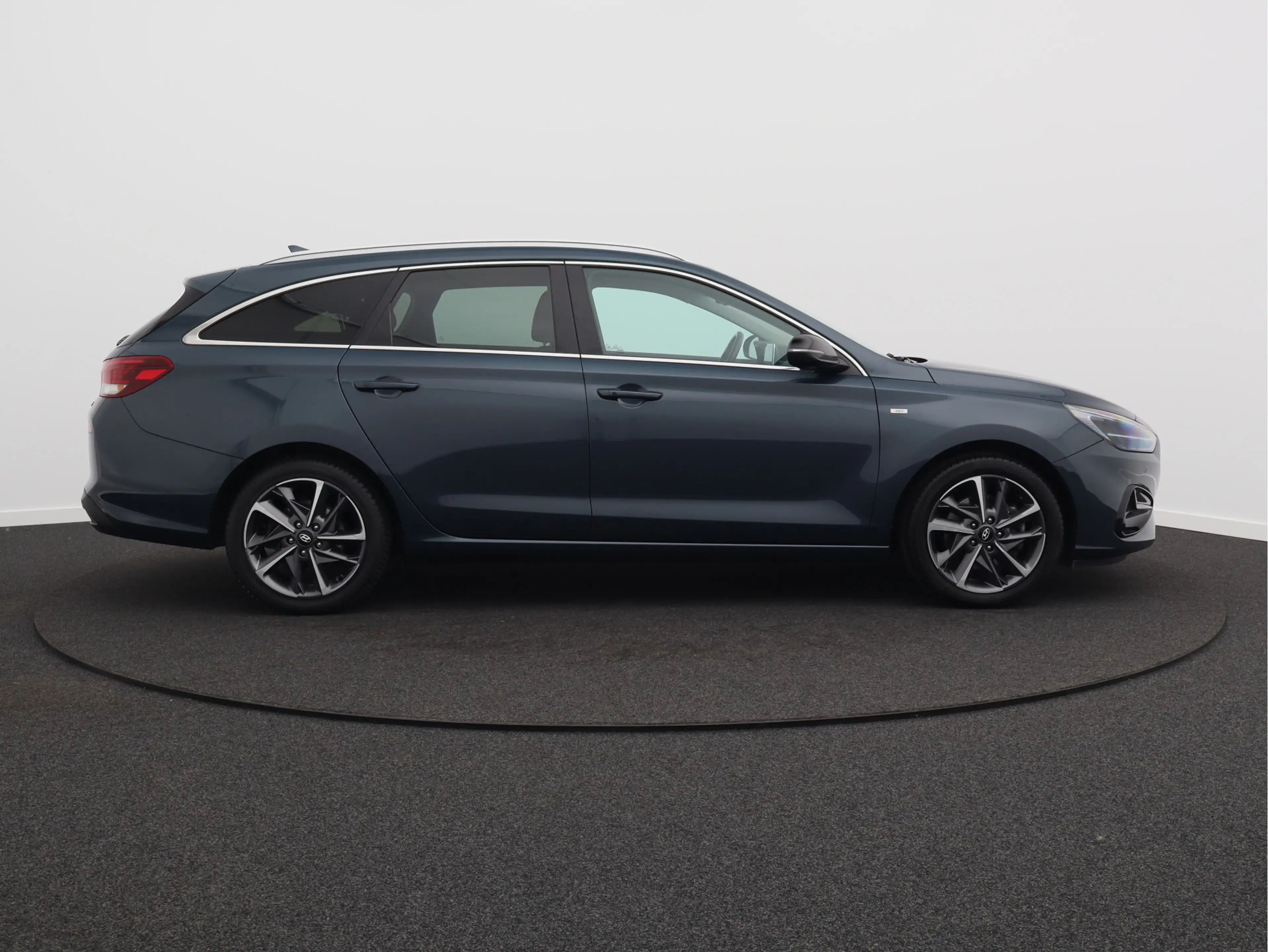 Hyundai i30 Wagon 1.5 T-GDi MHEV Premium/ lage km/ trekhaak af — photo 22