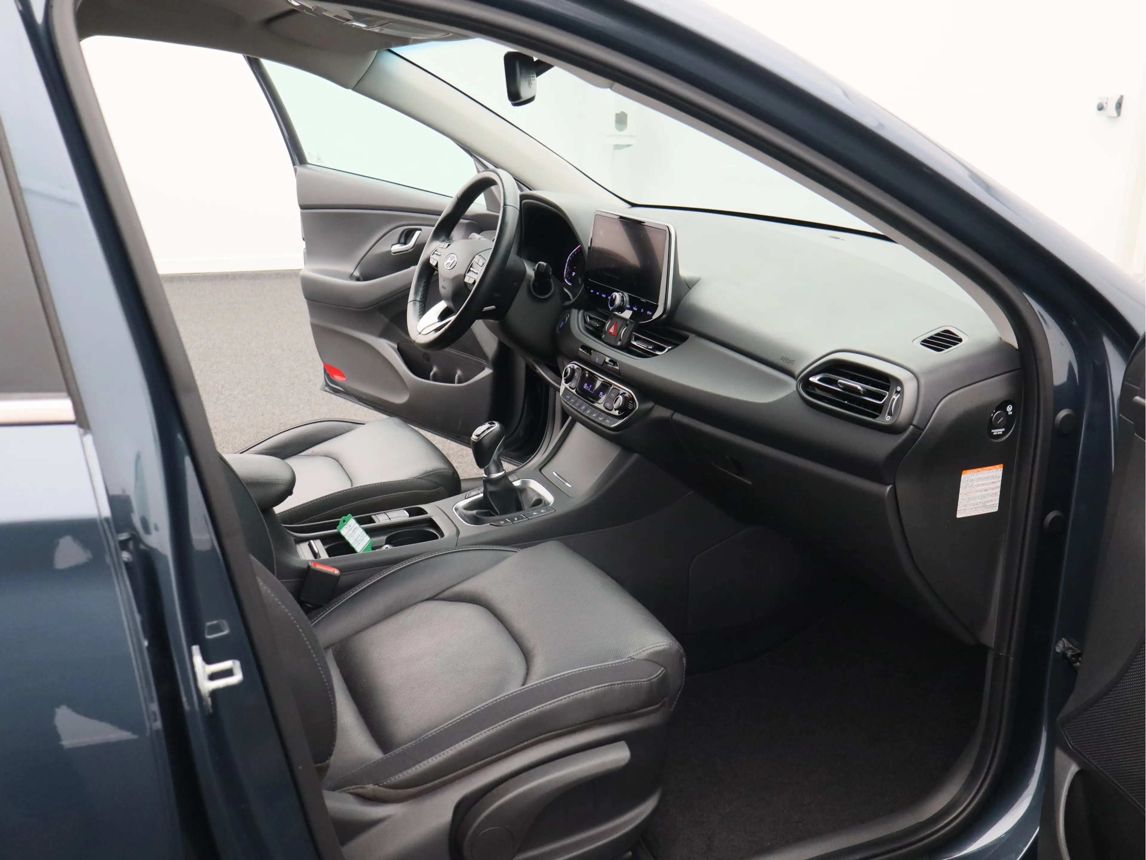 Hyundai i30 Wagon 1.5 T-GDi MHEV Premium/ lage km/ trekhaak af — photo 25