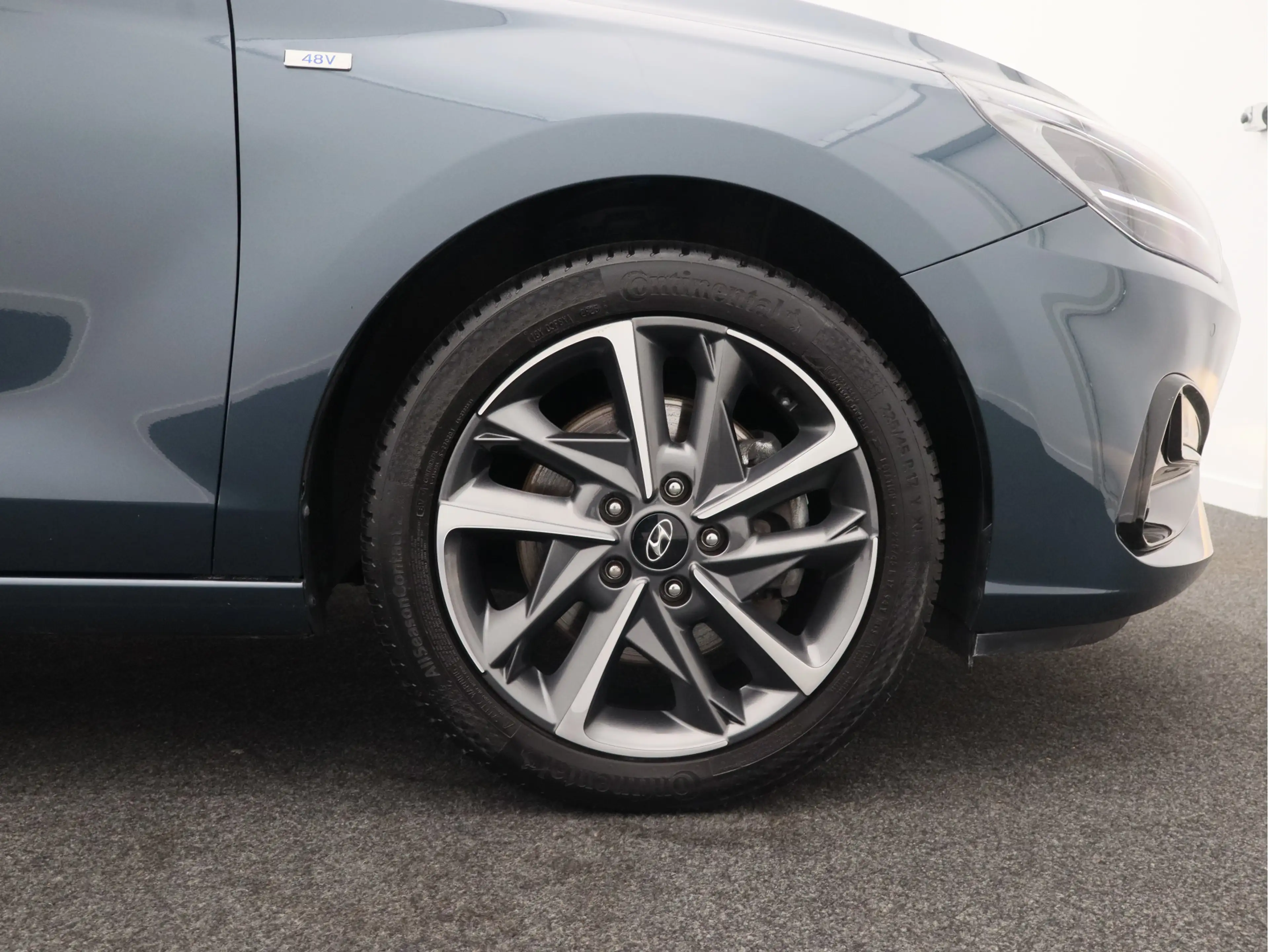 Hyundai i30 Wagon 1.5 T-GDi MHEV Premium/ lage km/ trekhaak af — photo 23