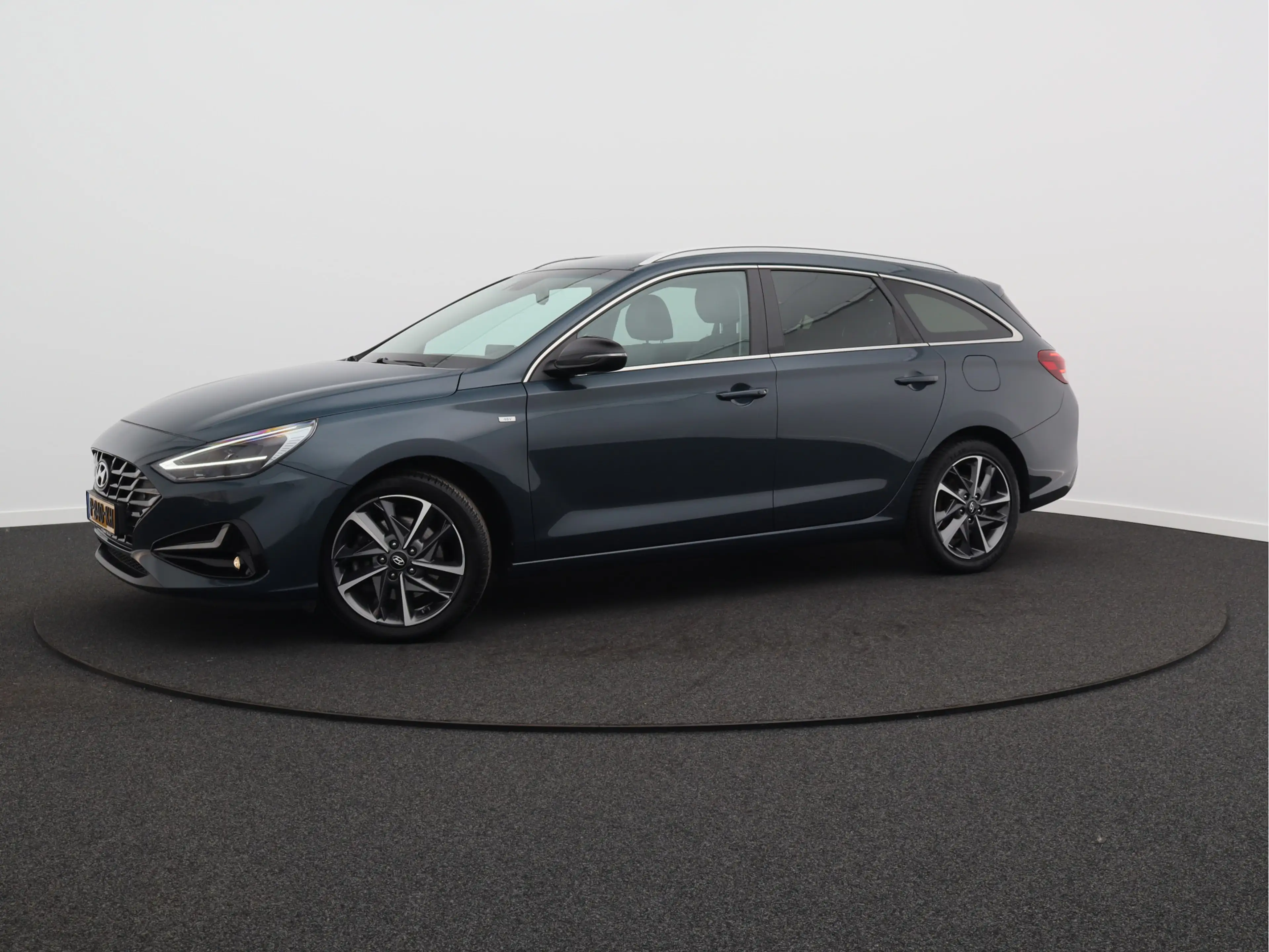 Hyundai i30 Wagon 1.5 T-GDi MHEV Premium/ lage km/ trekhaak af — photo 35