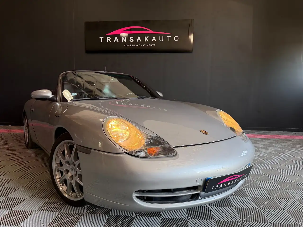 Porsche 911 Cabriolet Carrera, foto 1