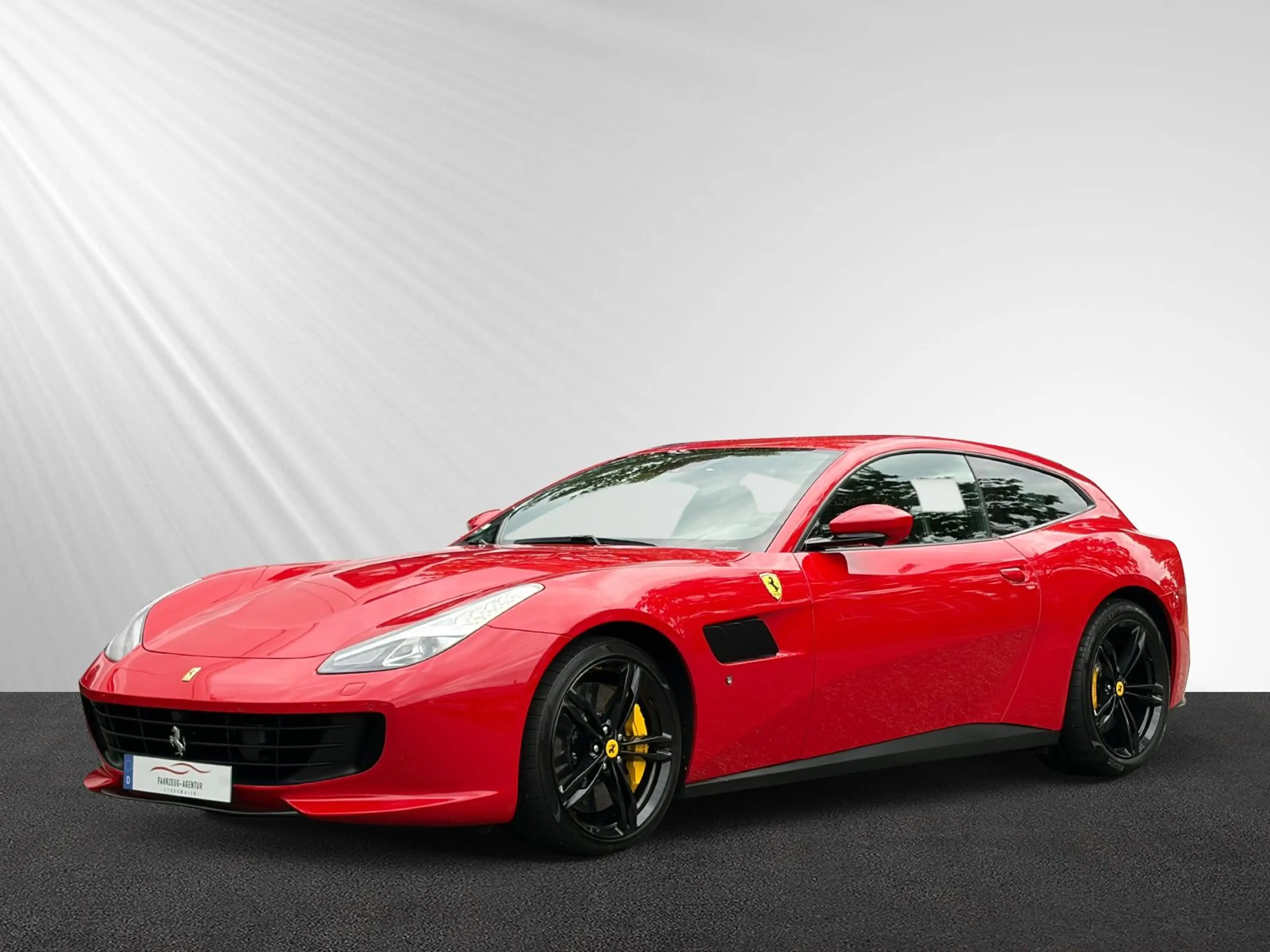 Ferrari GTC4 Lusso BRD, 1. Hand, Lift, Display, Hi-Fi
