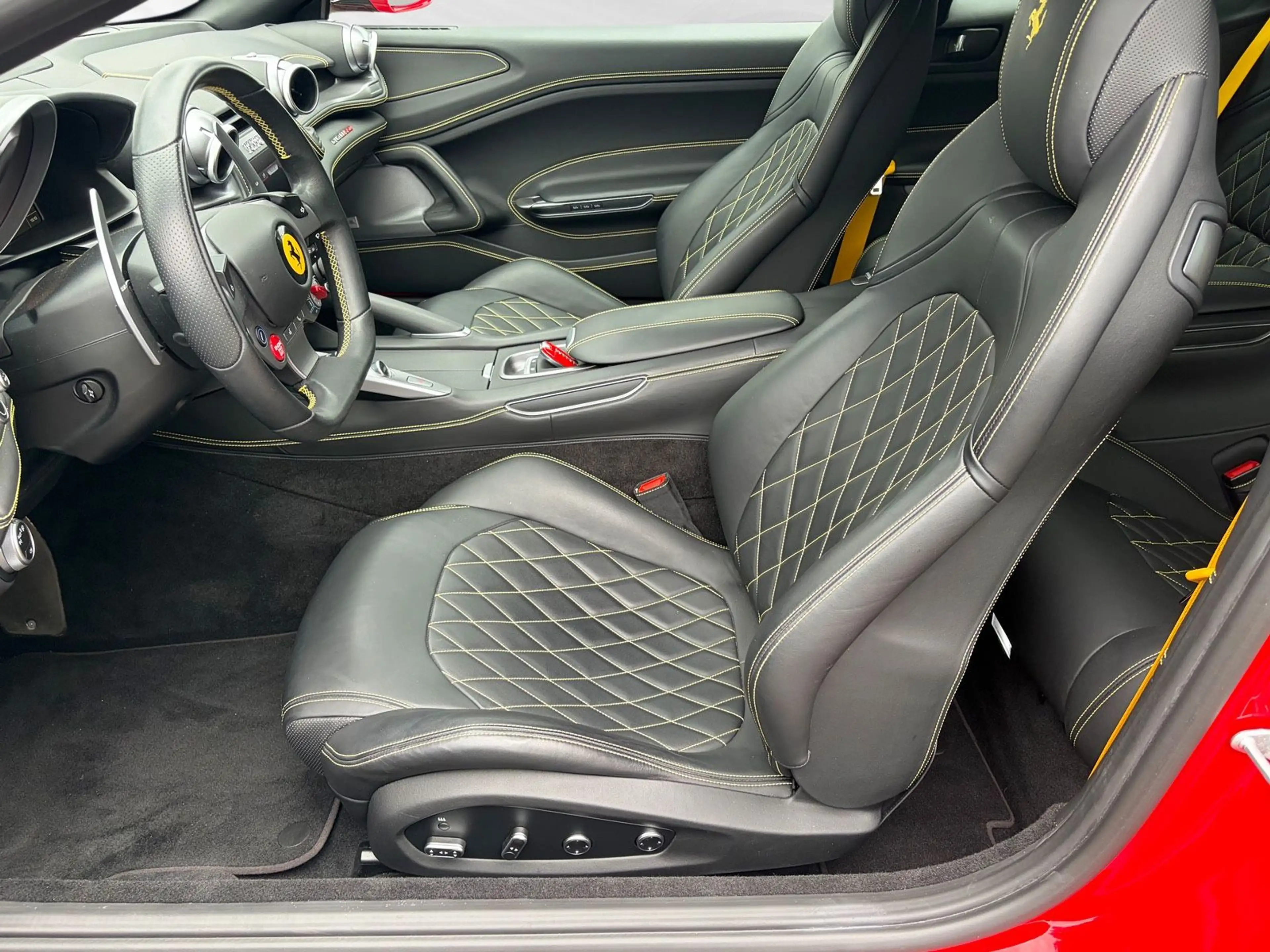Ferrari GTC4 Lusso BRD, 1. Hand, Lift, Display, Hi-Fi — photo 8