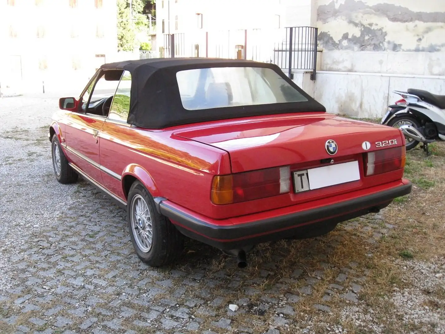 BMW 320 320i Cabrio Rosso - 2