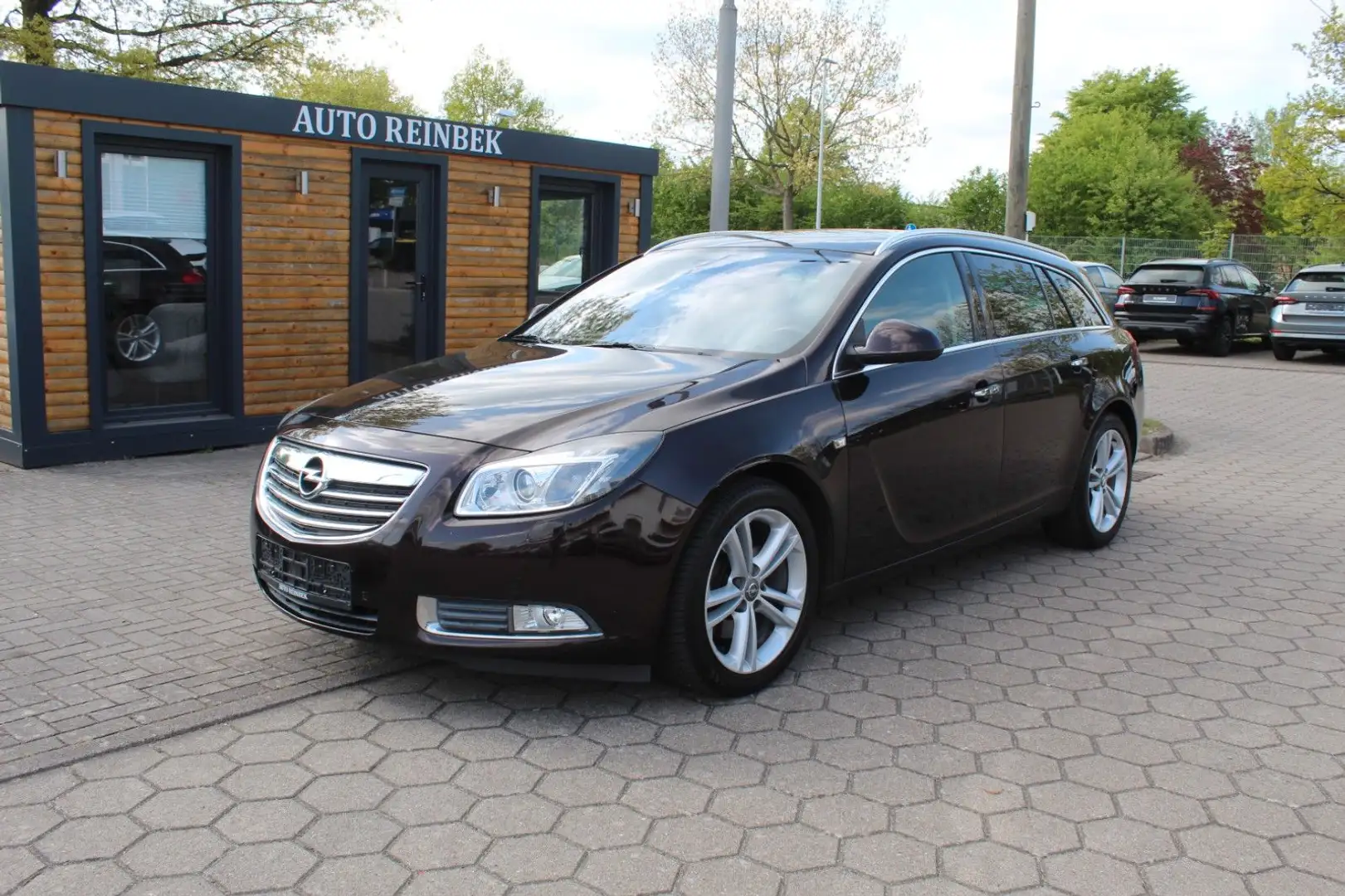 Opel Insignia Sports Tourer 2.0 CDTI Innovation Marrón - 1