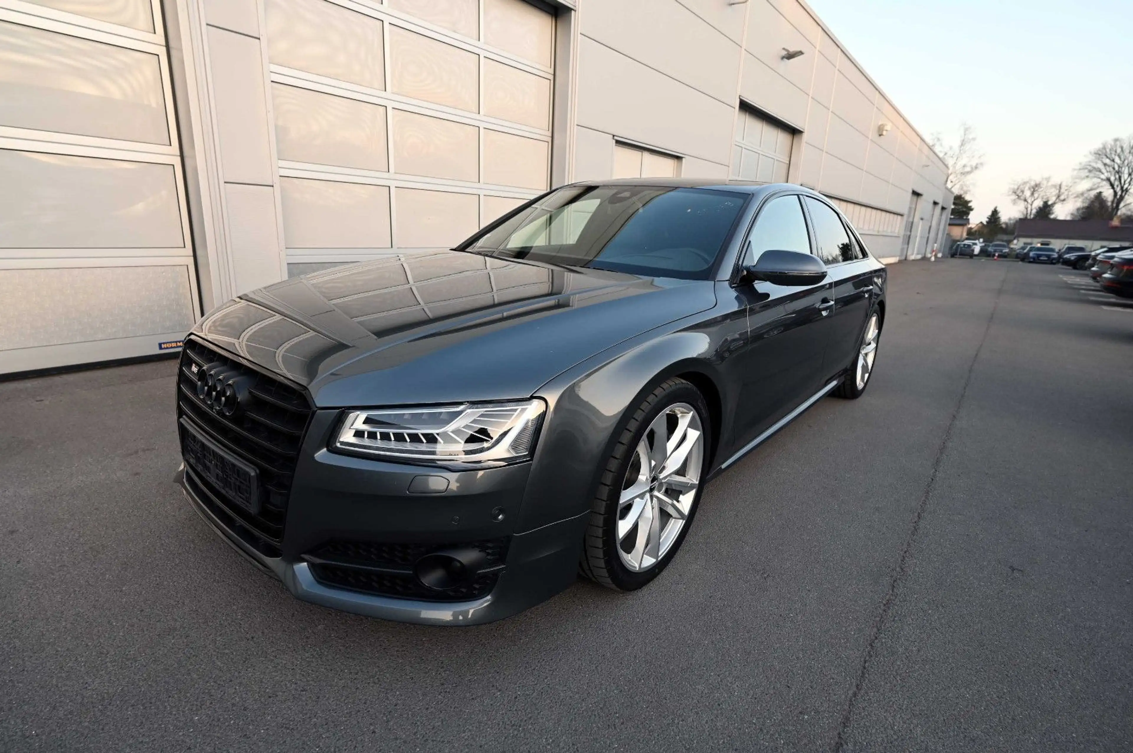 Audi S8 4.0 TFSI quattro plus  Nachtsicht Keramik Bos