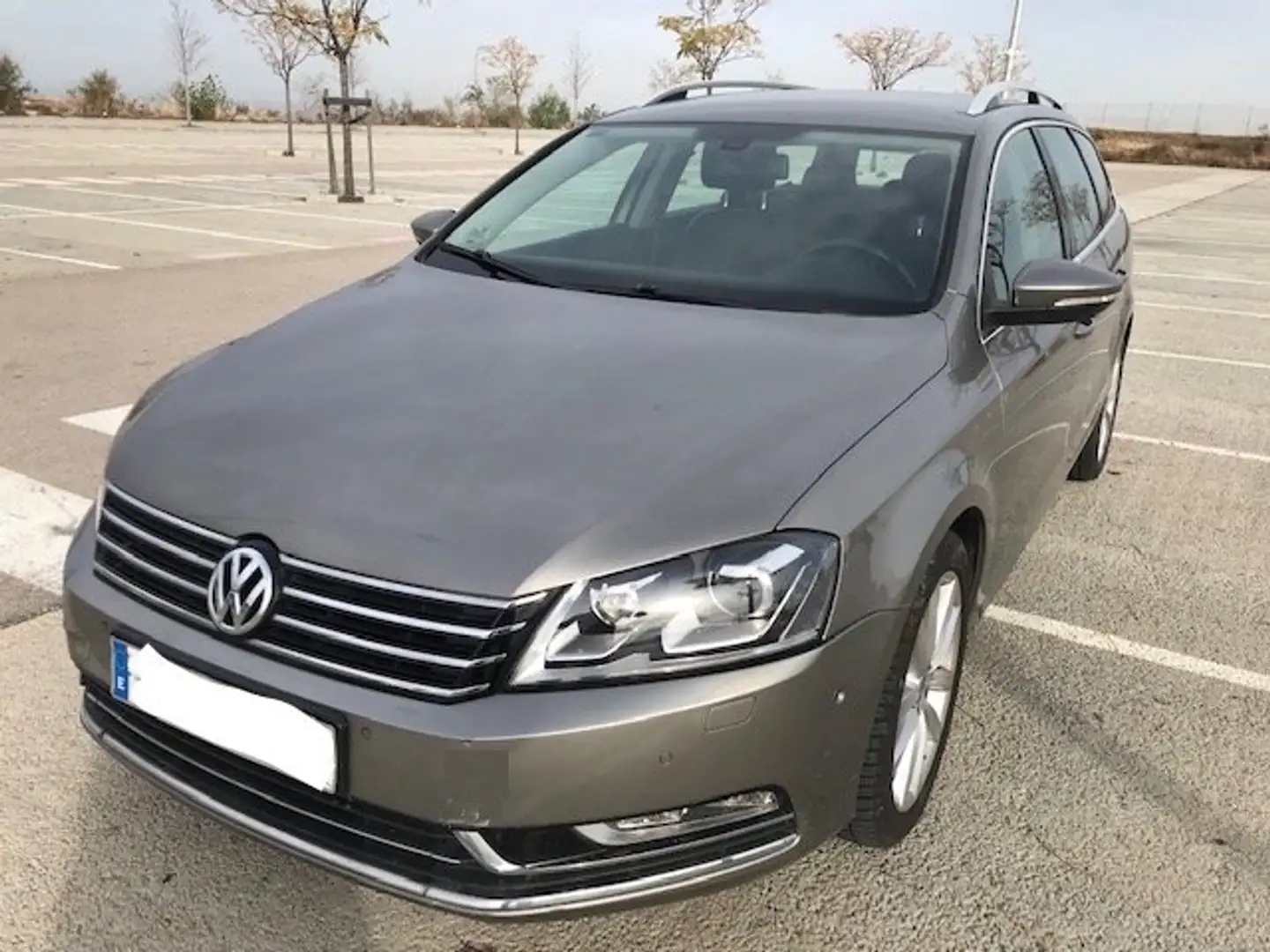 Volkswagen Passat 2.0 TDI HIGHLINE BLUEMOTION Bronce - 2