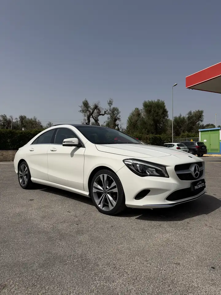 Mercedes-Benz CLA 200