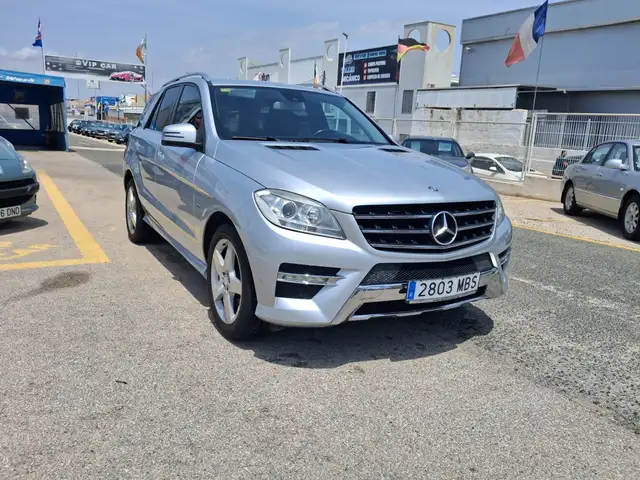 Mercedes-Benz ML 250 250BlueTec 4M Edition 1 7G Plus