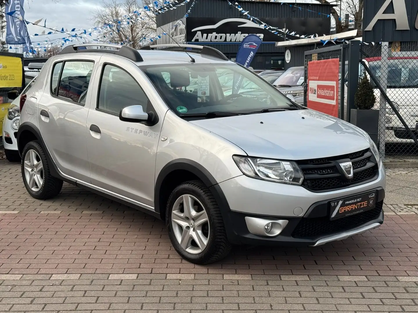 Dacia Sandero II Stepway 1.5dCi*Klima*1.HD*M&S*TÜV NEU Silber - 1