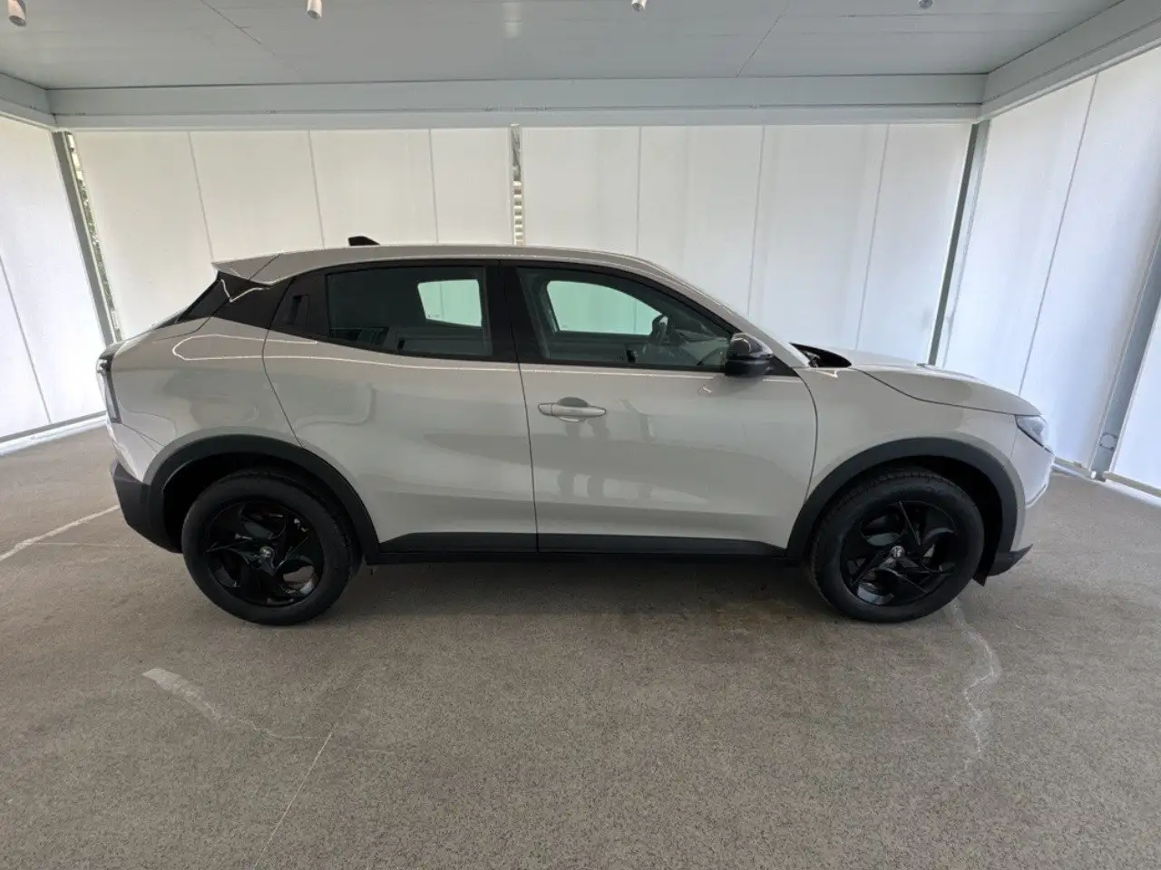 Alfa Romeo Junior 2025