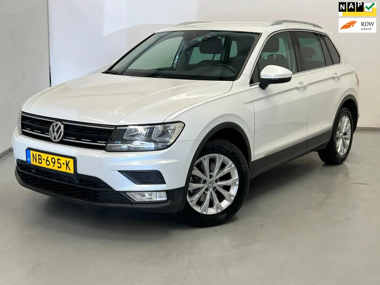 Volkswagen Tiguan 2.0 TDI / NL-auto / Navi / Clima / Trekhaak Blanco - 1