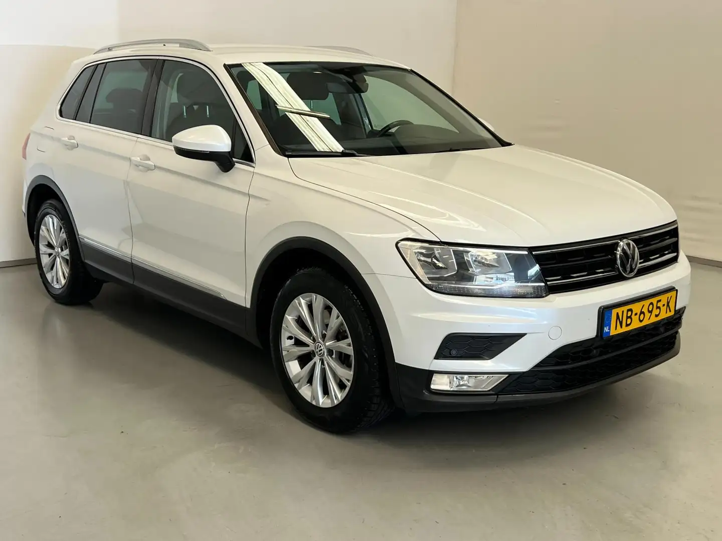 Volkswagen Tiguan 2.0 TDI / NL-auto / Navi / Clima / Trekhaak Blanco - 2
