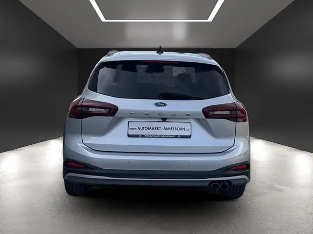 Ford Focus view 10