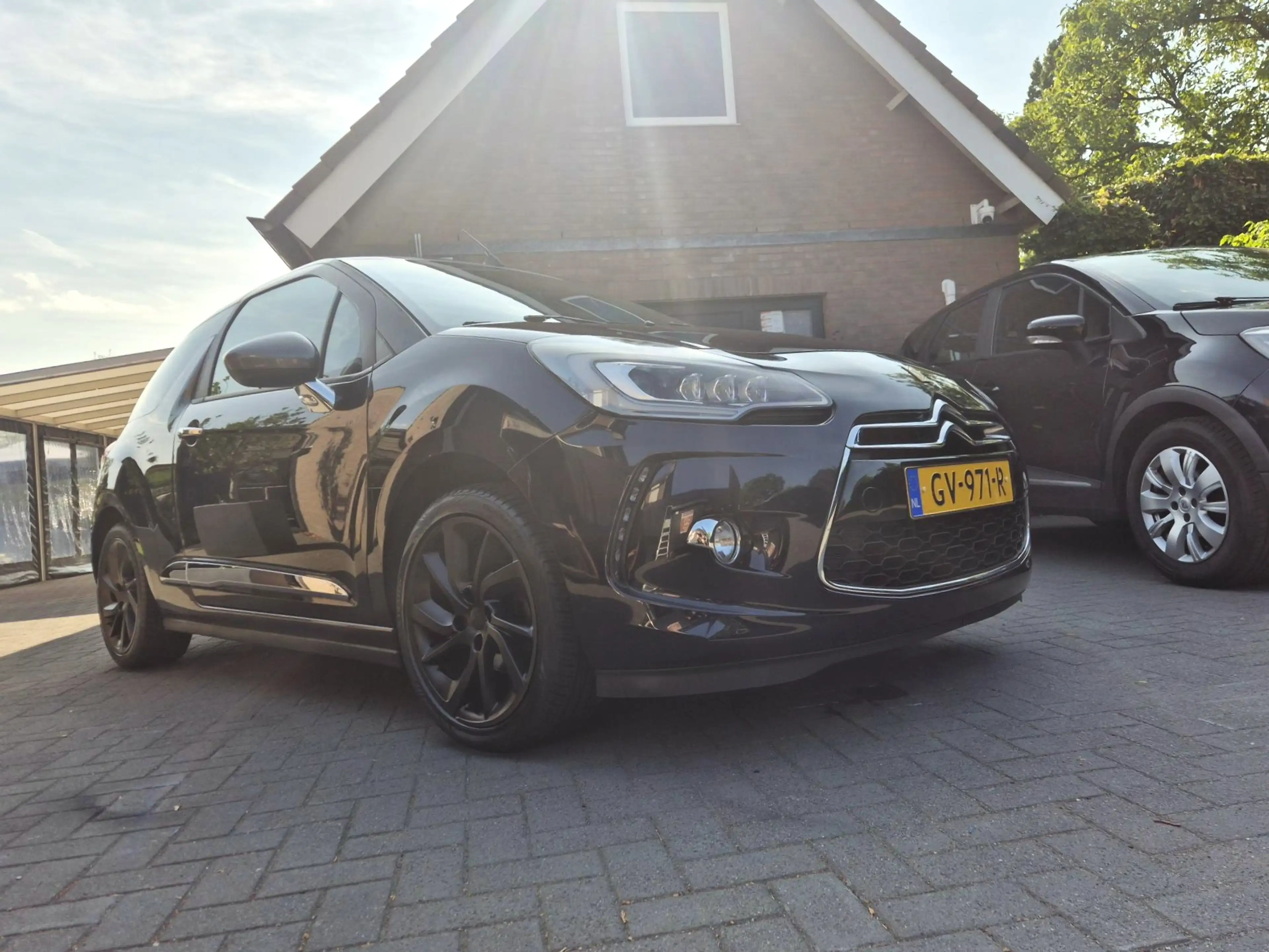 DS Automobiles DS 3 Cabrio 1.2 Cabrio 1955 Jubileum uitvoering met Nav — photo 2