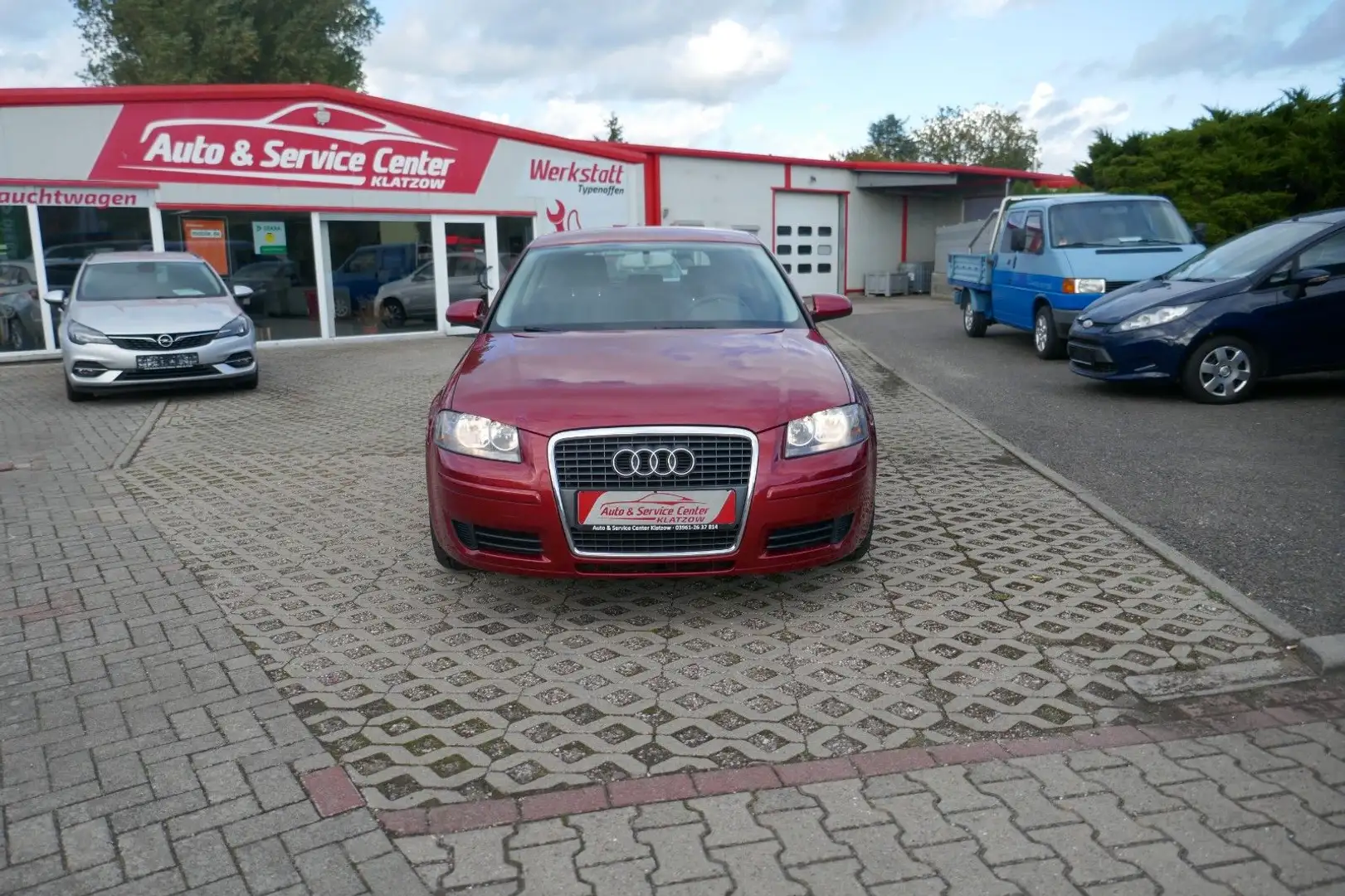 Audi A3 1.4 TFSI Attraction GANZJAHRESREIFEN Rot - 2