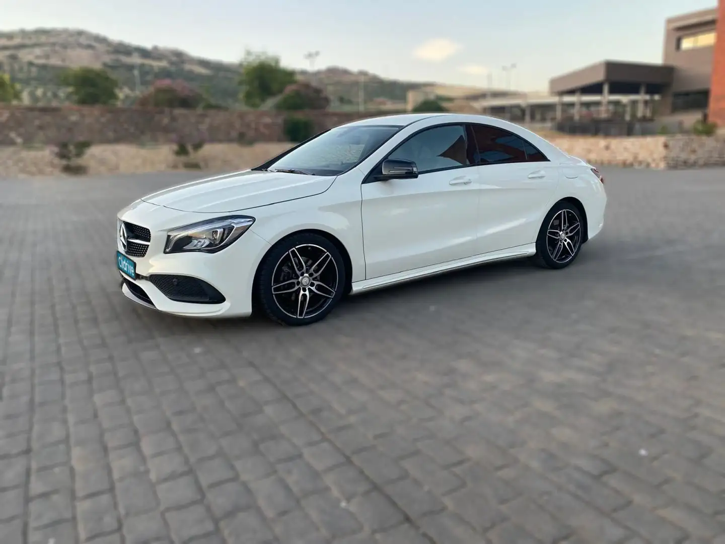 Mercedes-Benz CLA 200 200d Blanco - 2