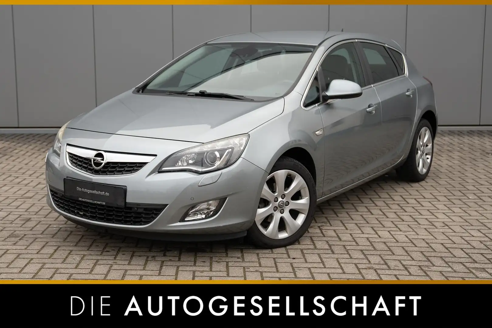 Opel Astra 1.6 Innovation*BI-XENON*NAVI*TEMPOMAT*PDC* Plateado - 1